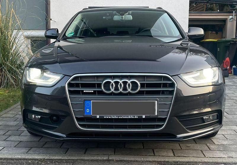 Używany Audi A4 Attraction 170 KM (125 kW) 2015 Czarny Kombi
