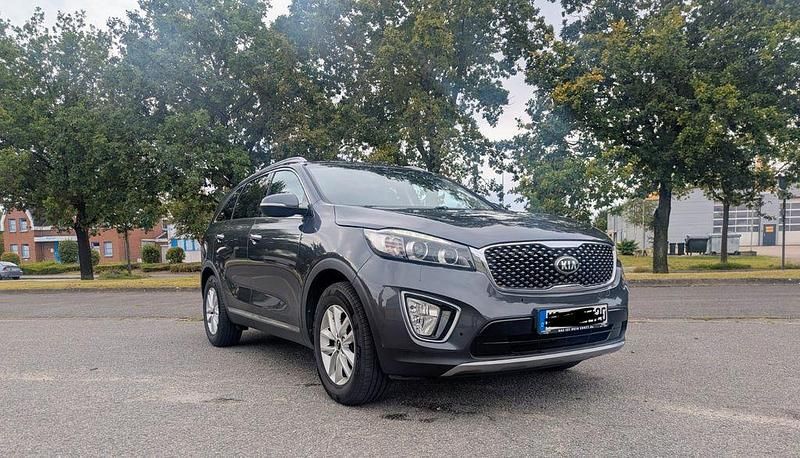 Schwarz Gebraucht 2016 Kia Sorento Vision SUV | 19.111 € (Etwas zu teuer) - Bild 1/4