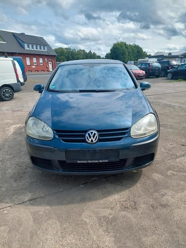 Blau Gebraucht 2004 VW Golf V Limousine | 2.790 € (Fairer Preis) - Bild 1/4