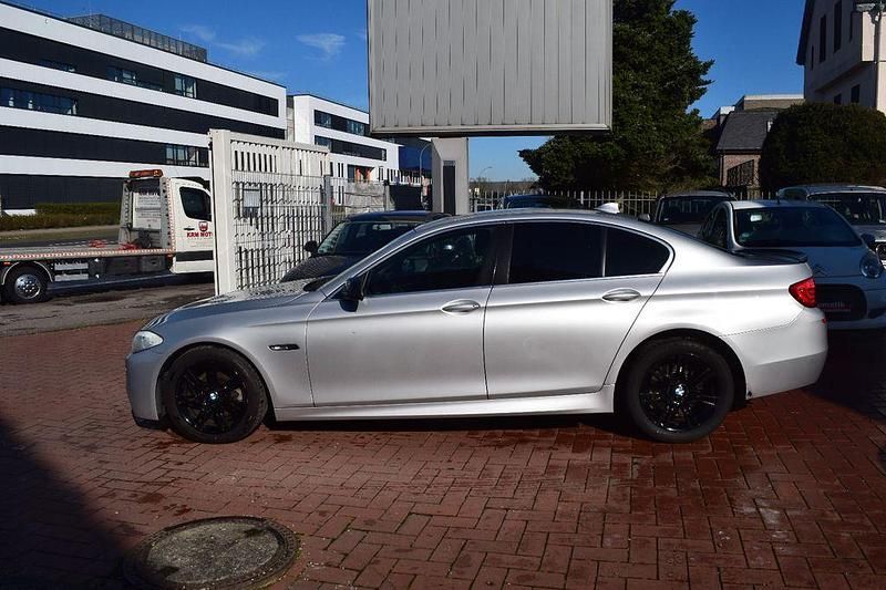 Gebraucht BMW 523 Sport Line 204 PS (150 kW) 2010 Silber Limousine