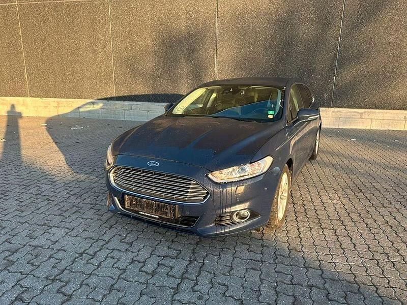 Gebraucht Ford Mondeo Titanium 150 PS (110 kW) 2018 Blau Limousine