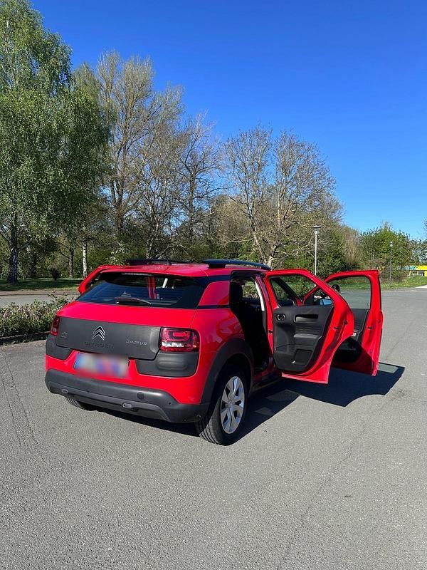 Gebraucht Citroën C4 82 PS (60 kW) 2015 Rot SUV