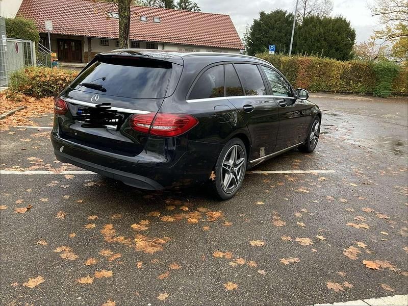 Gebraucht Mercedes C200 160 PS (117 kW) 2020 Schwarz Kombi