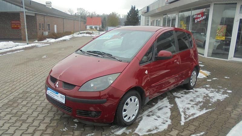 Gebraucht Mitsubishi Colt Motion 95 PS (69 kW) 2008 Rot Limousine