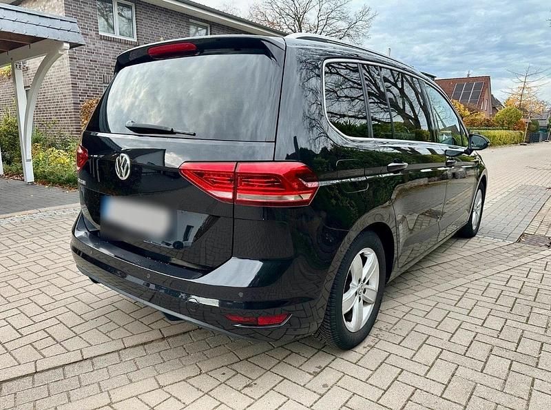 Gebraucht VW Touran Highline 150 PS (110 kW) 2015 Schwarz Van / Kleinbus
