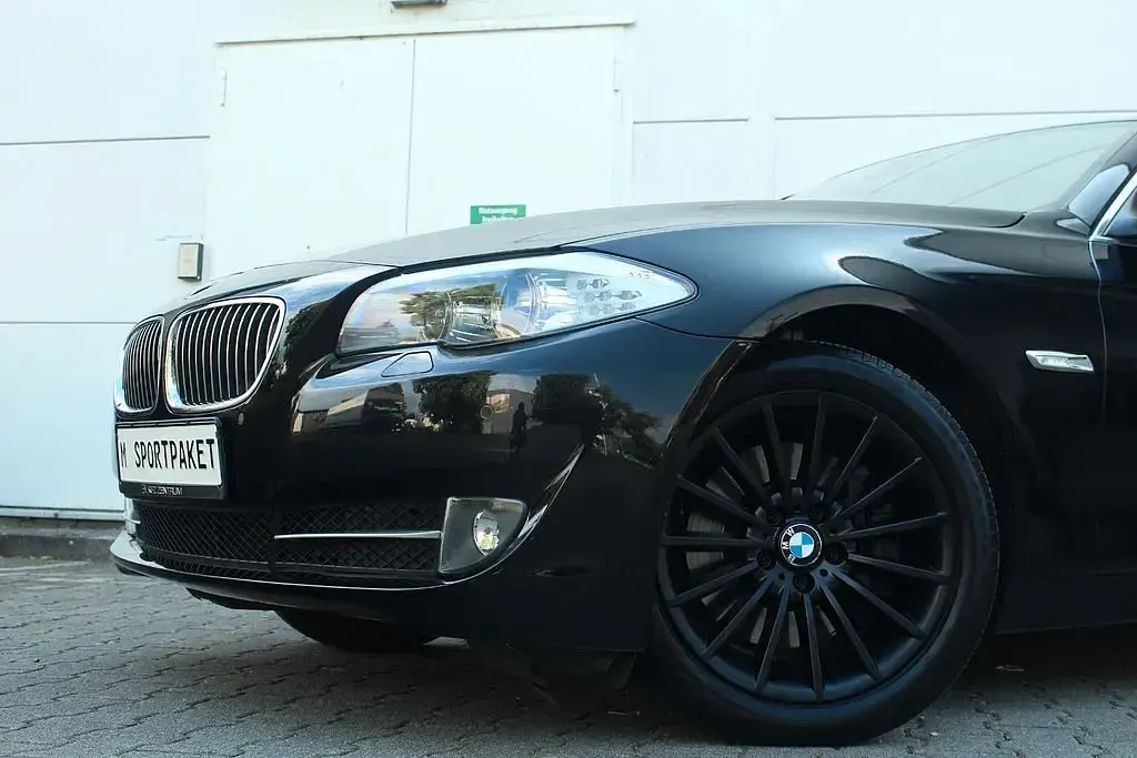 Gebraucht BMW 530 M Sport 258 PS (189 kW) 2012 Schwarz Limousine