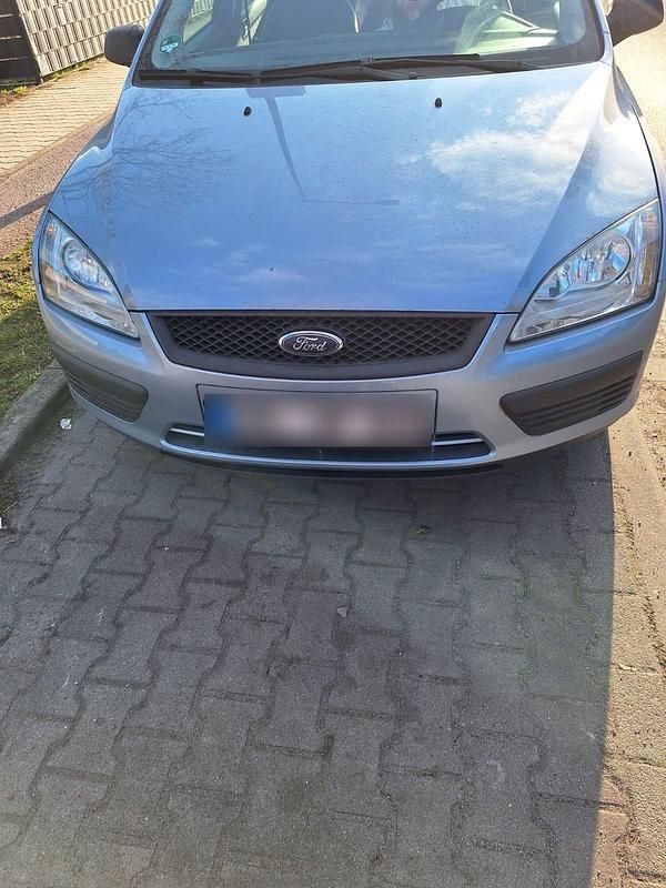 Usata Ford Focus 101 CV (74 kW) 2006 Blu Station wagon