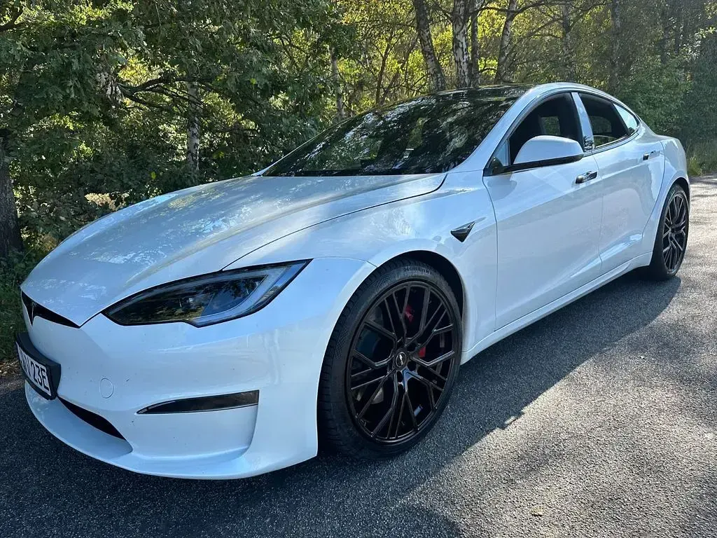 Gebraucht Tesla Model S Plaid 759 kW (1033 PS) 2023 Weiß Kleinwagen