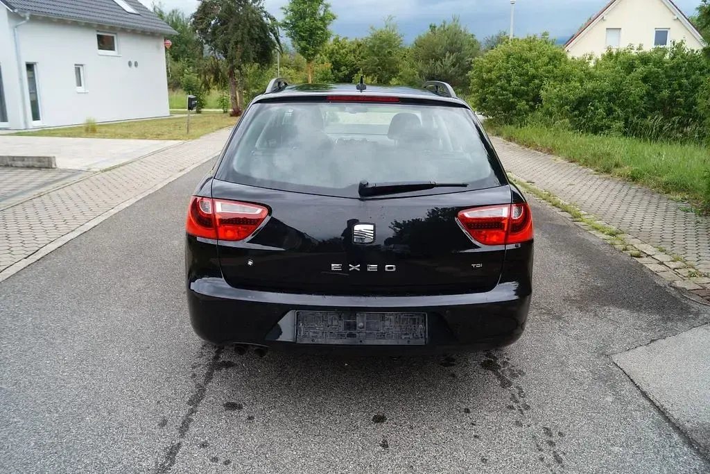 Gebraucht Seat Exeo Reference 120 PS (88 kW) 2013 Schwarz Limousine