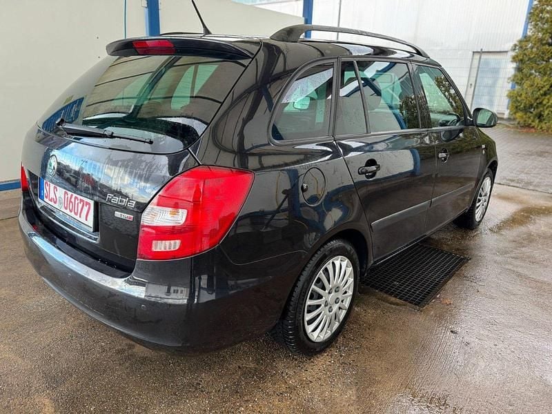 Gebraucht Skoda Fabia 105 PS (77 kW) 2011 Schwarz Limousine