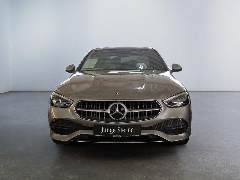 Gebraucht Mercedes C400 Avantgarde 381 PS (280 kW) 2023 Silber Limousine