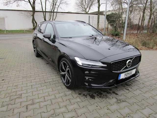 Gebraucht Volvo V60 145 PS (106 kW) 2024 Kombi