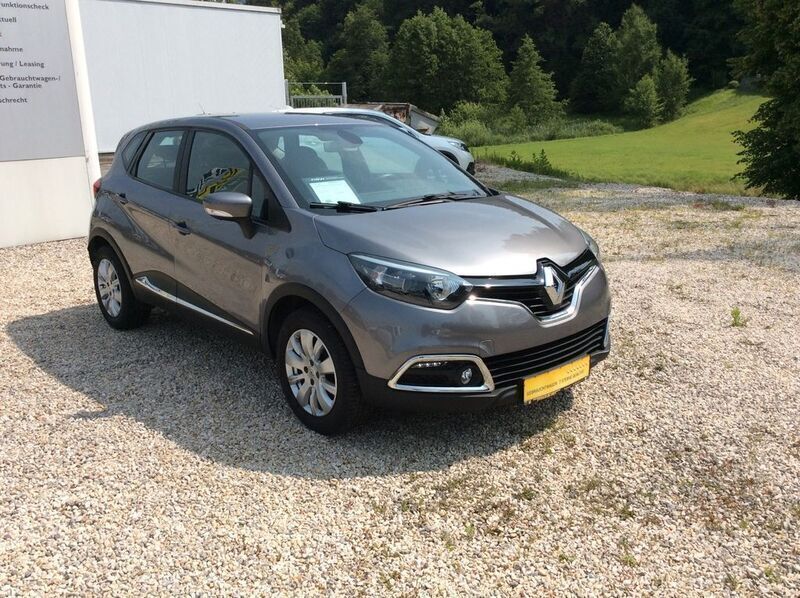 Grau Gebraucht 2014 Renault Captur Dynamique SUV | 8.950 € (Fairer Preis) - Bild 1/4
