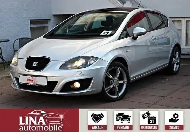 Usata Seat Leon 105 CV (77 kW) 2012 Argento Berlina