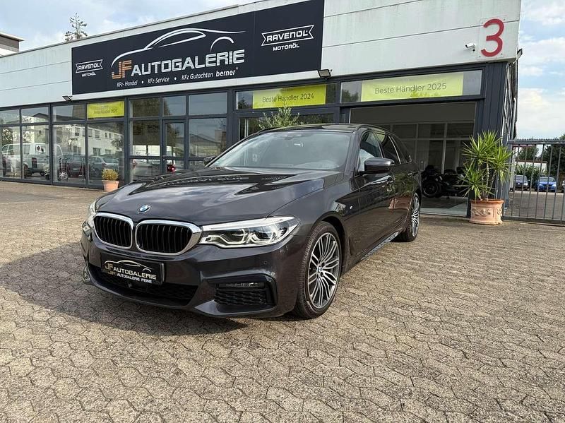 Grau Gebraucht 2018 BMW 530 M Sport Kombi | 29.000 € (Fairer Preis) - Bild 1/4