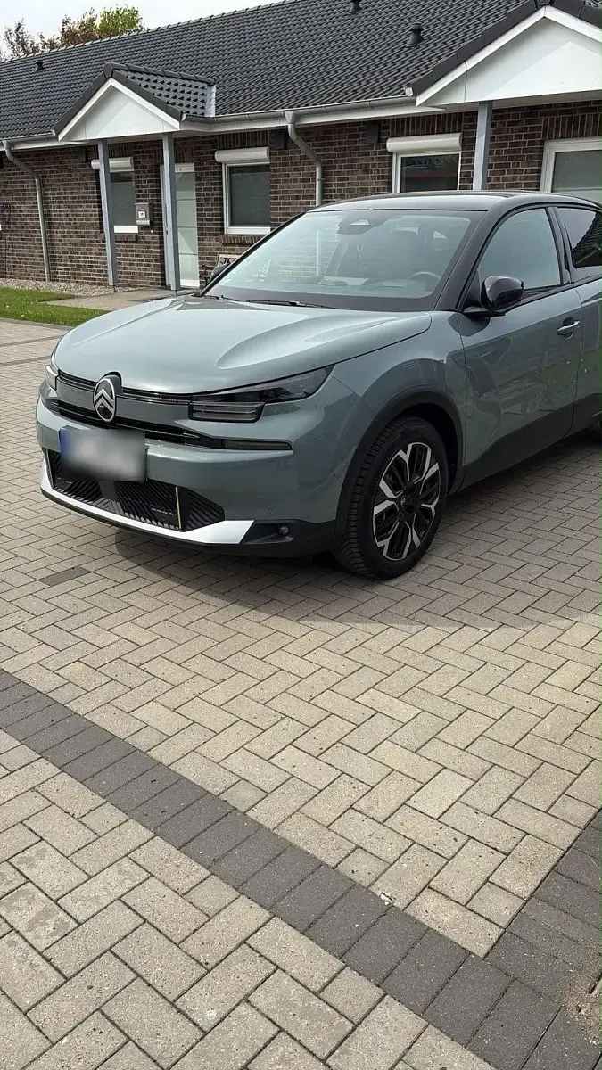 Gebraucht Citroën e-C4 114 kW (156 PS) 2025 Grün Limousine