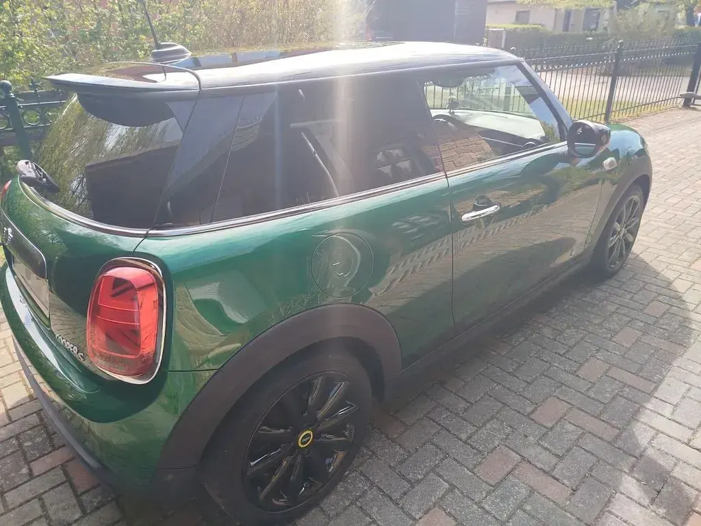 Usata Mini Cooper SE 135 kW (184 CV) 2020 Verde Utilitaria