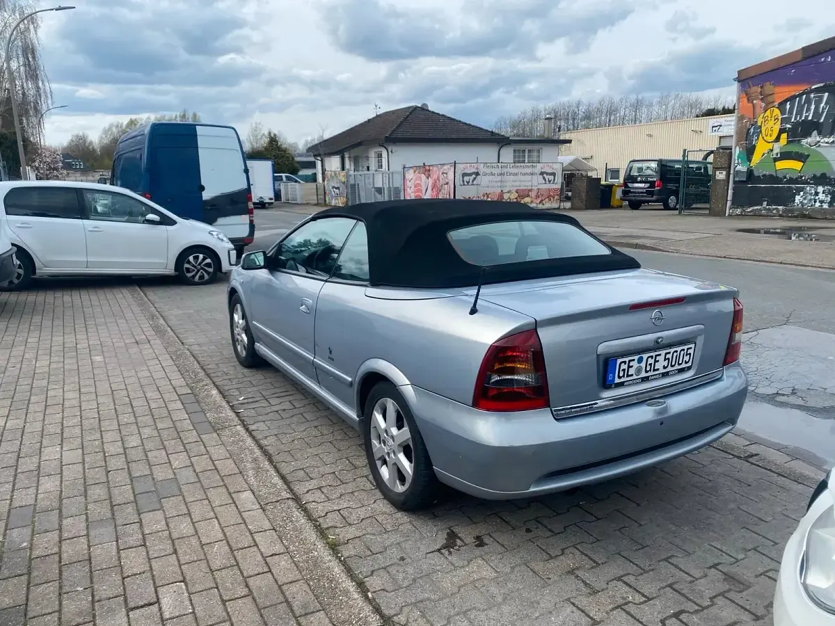 Gebraucht Opel Astra 147 PS (108 kW) 2004 Grau Cabrio