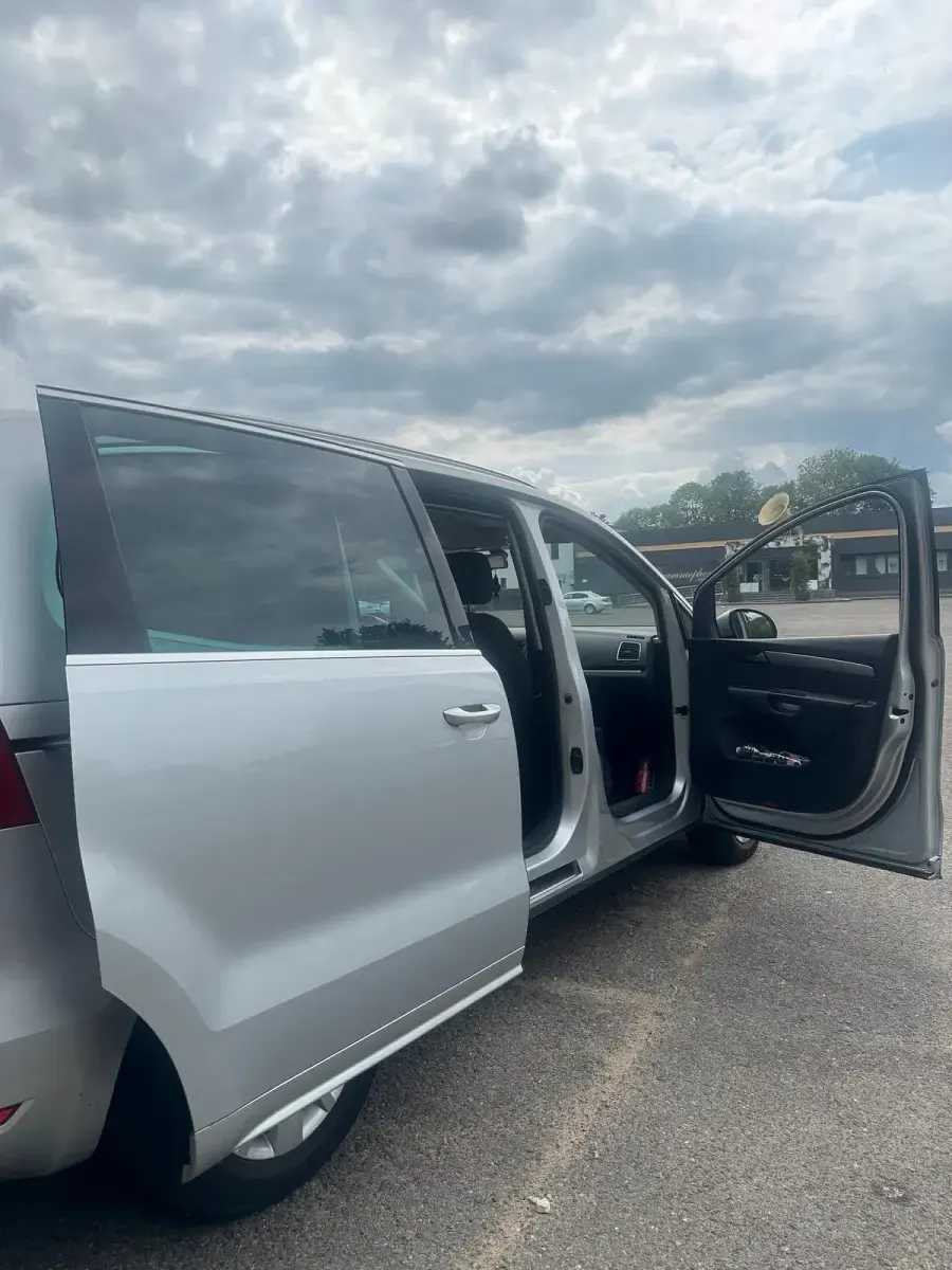 Gebraucht VW Sharan 140 PS (102 kW) 2015 Van / Kleinbus