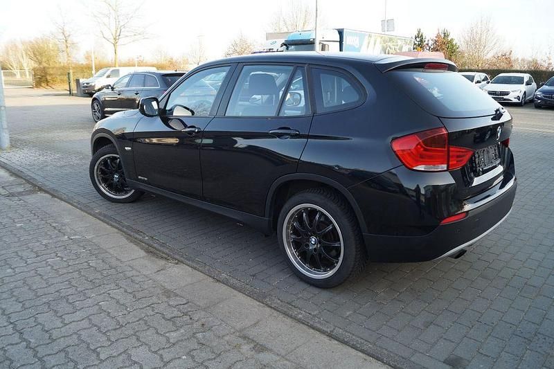 Second-hand BMW X1 150 CP (110 kW) 2010 Negru SUV