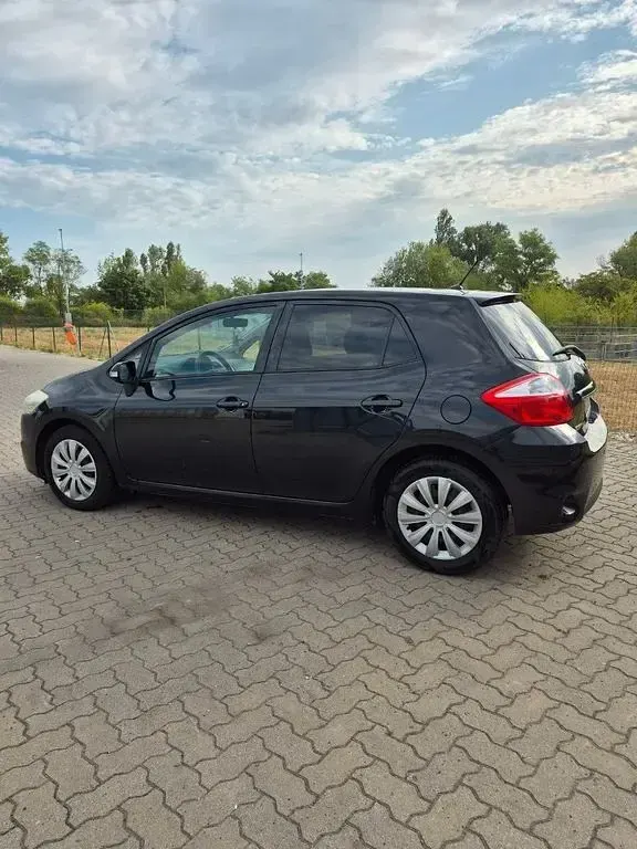 Gebraucht Toyota Auris 99 PS (72 kW) 2010 Schwarz Kleinwagen