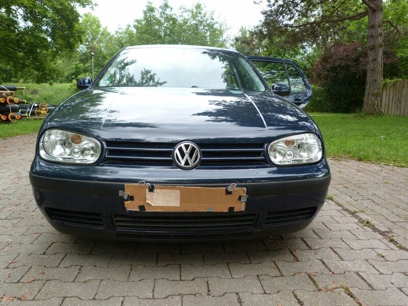 Blau Gebraucht 2002 VW Golf IV Basis Limousine | 2.999 € (Etwas zu teuer) - Bild 1/4