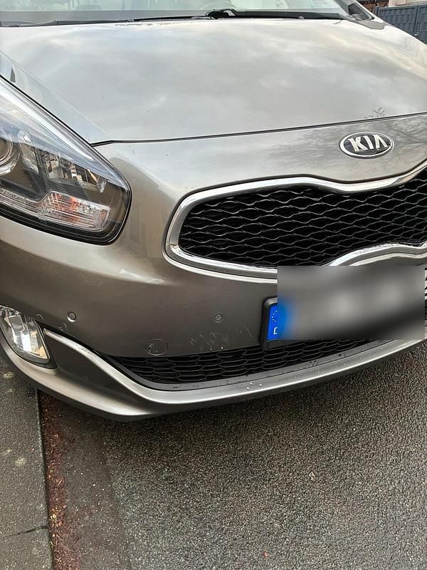 Gebraucht Kia Carens DREAM-TEAM Edition 141 PS (103 kW) 2016 Grau Van / Kleinbus