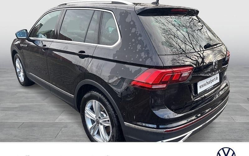 Gebraucht VW Tiguan Elegance 245 PS (180 kW) 2021 Schwarz SUV