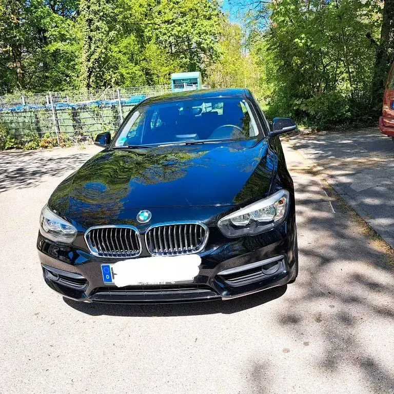 Gebraucht BMW 116 Advantage 109 PS (80 kW) 2019 Schwarz Kleinwagen