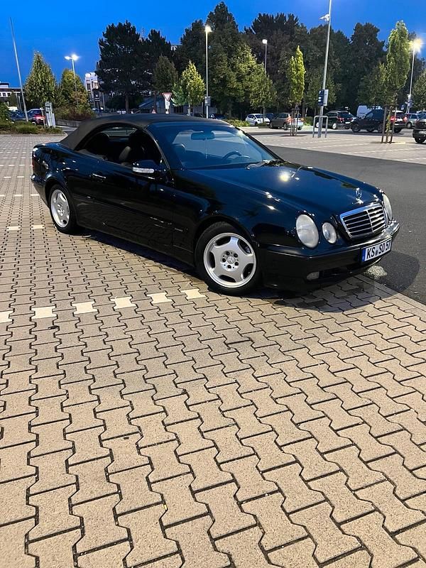 Schwarz Gebraucht 2001 Mercedes CLK200 Cabrio | 3.250 € (Fairer Preis) - Bild 1/4