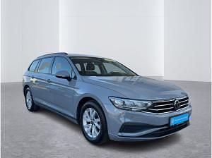 Gebraucht VW Passat Conceptline 150 PS (110 kW) 2022 Grau (mondsteingrau) Kombi