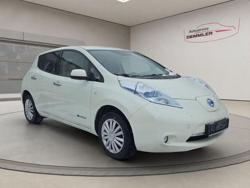Gebraucht Nissan Leaf 80 kW (109 PS) 2013 White pearl (m) Kleinwagen