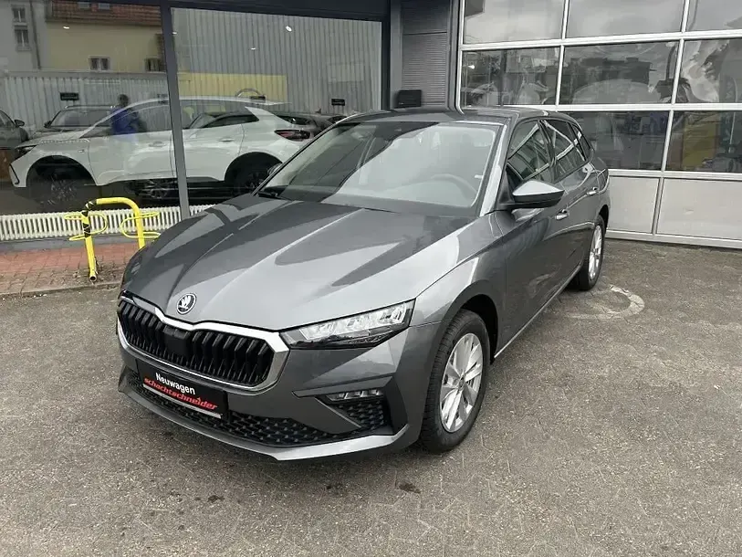 Gebraucht Skoda Scala Selection 116 PS (85 kW) 2025 Graphitegrau metallic Kleinwagen