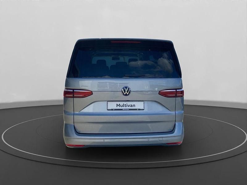 Neu VW Multivan Goal 150 PS (110 kW) 2025 Silber Van