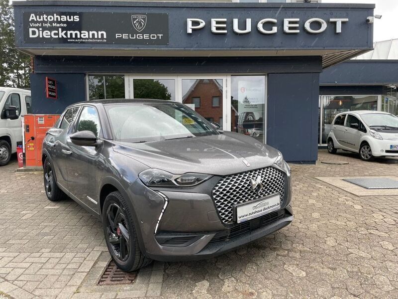 Grau Gebraucht 2021 DS Automobiles DS3 Crossback E-Tense Performance SUV | 18.990 € (Fairer Preis) - Bild 1/4