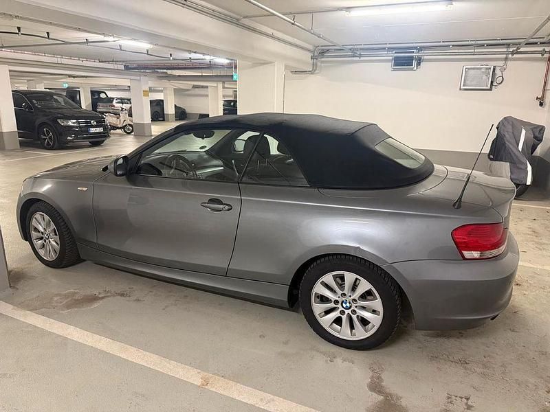 Gebraucht BMW 120 Cabriolet 170 PS (125 kW) 2011 Silber Cabrio