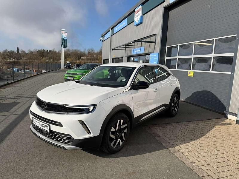 Gebraucht Opel Mokka Innovation 131 PS (96 kW) 2021 Jade weiss/arktis weiss SUV