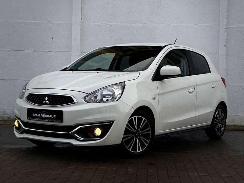 Weiß Gebraucht 2017 Mitsubishi Space Star Edition+ Kleinwagen | 7.490 € (Guter Preis) - Bild 1/4