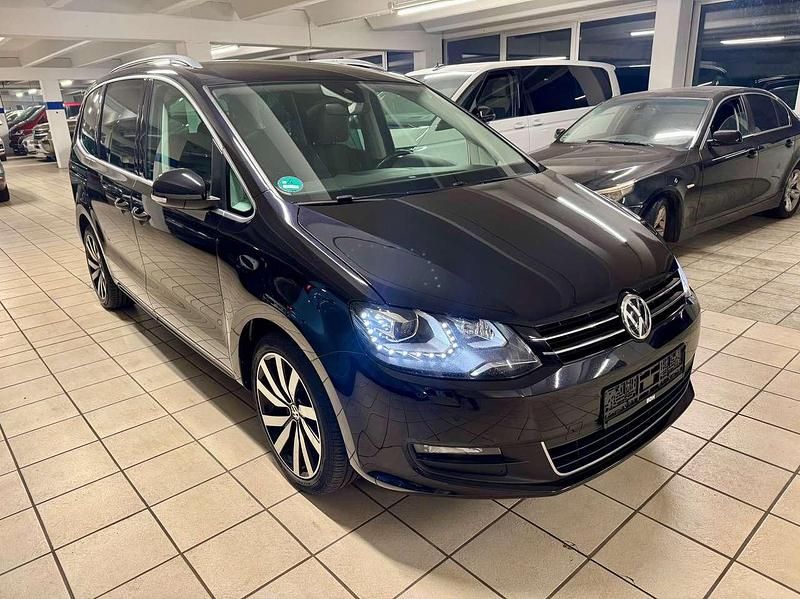 Deep black perleffekt Gebraucht 2017 VW Sharan Allstar Van / Kleinbus | 19.999 € (Fairer Preis) - Bild 1/4
