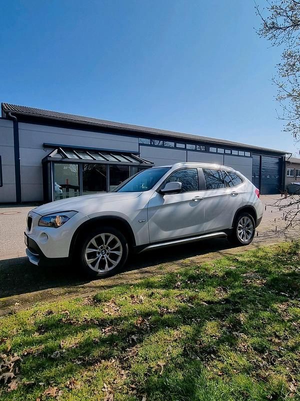 Gebraucht BMW X1 184 PS (135 kW) 2011 Weiß SUV