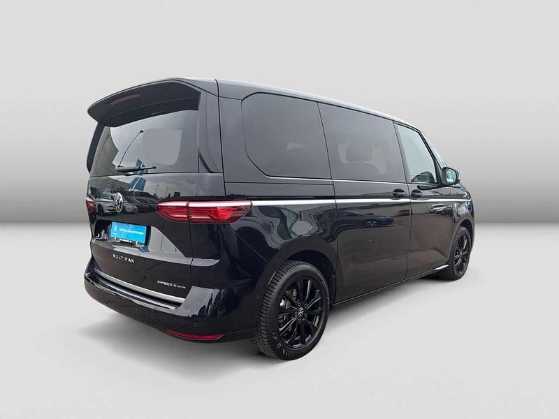 Gebraucht VW Multivan Style 245 PS (180 kW) 2025 Deep black perleffekt Van