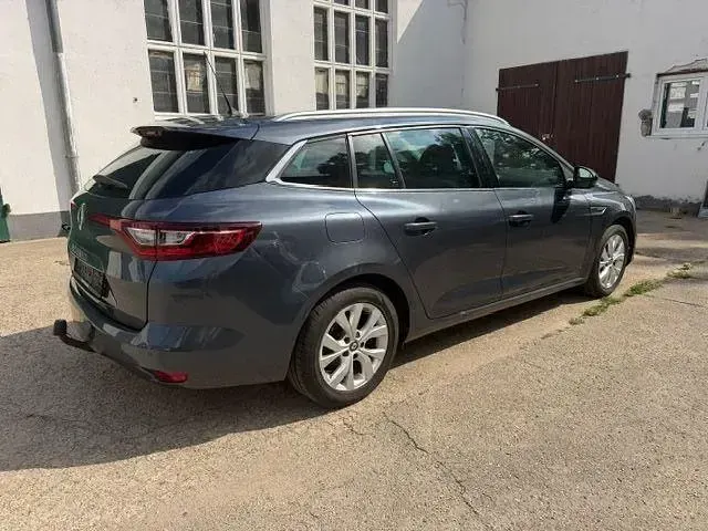 Gebraucht Renault Mégane GrandTour LIMITED 116 PS (85 kW) 2019 Grau Kombi