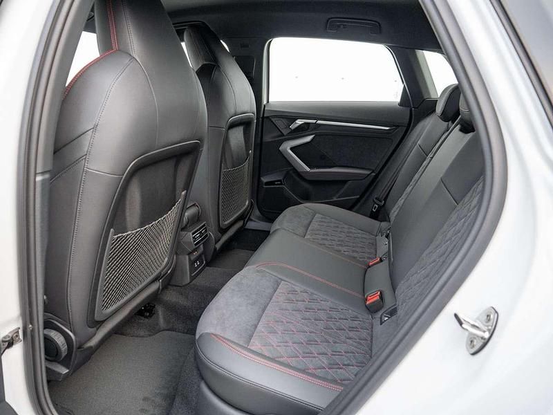 Gebraucht Audi A3 Ambiente 150 PS (110 kW) 2025 Gletscherweiß metallic Limousine