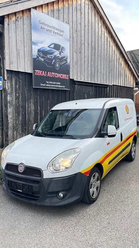 Weiß Gebraucht 2010 Fiat Doblò Van / Kleinbus | 3.000 € (Guter Preis) - Bild 1/4