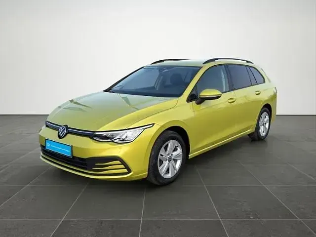Gebraucht VW Golf VIII Life 116 PS (85 kW) 2023 Gelb Kombi