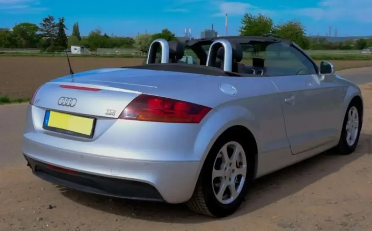 Gebraucht Audi TT Roadster 170 PS (125 kW) 2012 Silber Cabrio