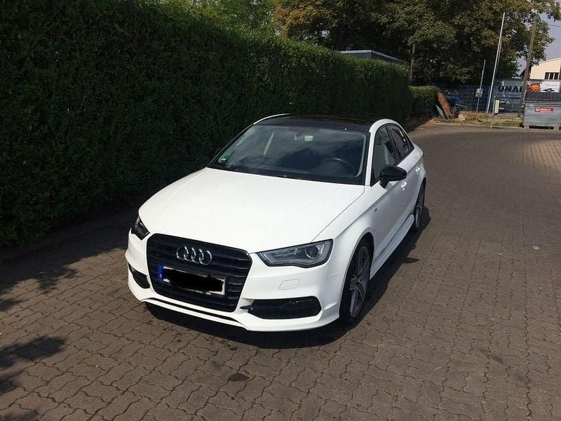 Weiß Gebraucht 2016 Audi A3 S-Line Limousine | 13.900 € (Superpreis) - Bild 1/4