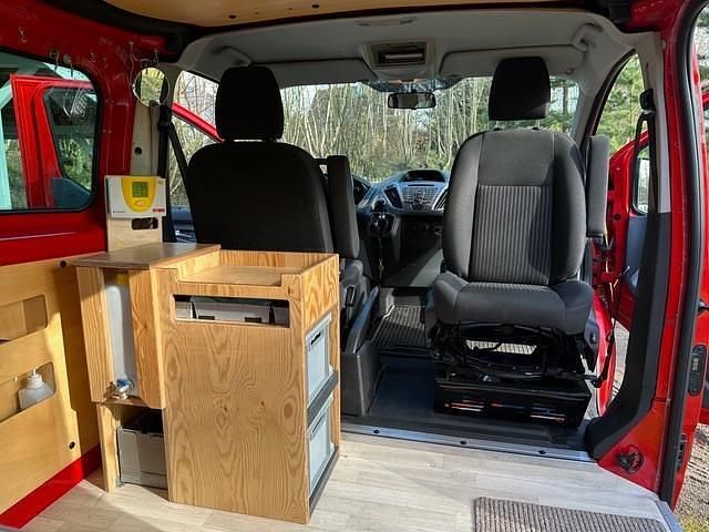 Second-hand Ford Transit Custom 101 CP (74 kW) 2013 Roșu Monovolum