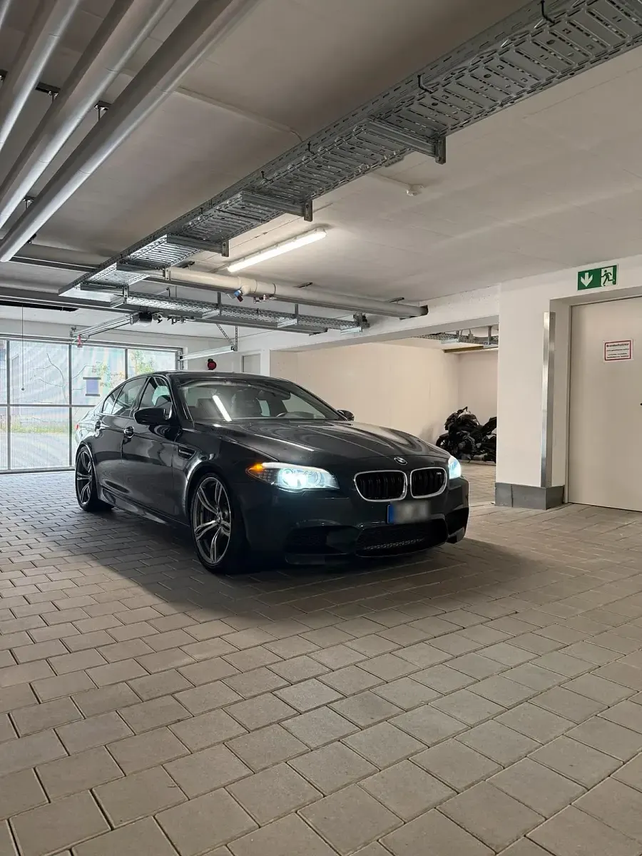 Gebraucht BMW M5 Performance 560 PS (411 kW) 2012 Grau Limousine