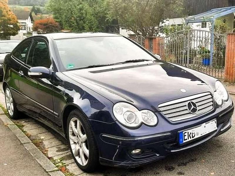 Gebraucht Mercedes C230 204 PS (150 kW) 2007 Blau Coupé